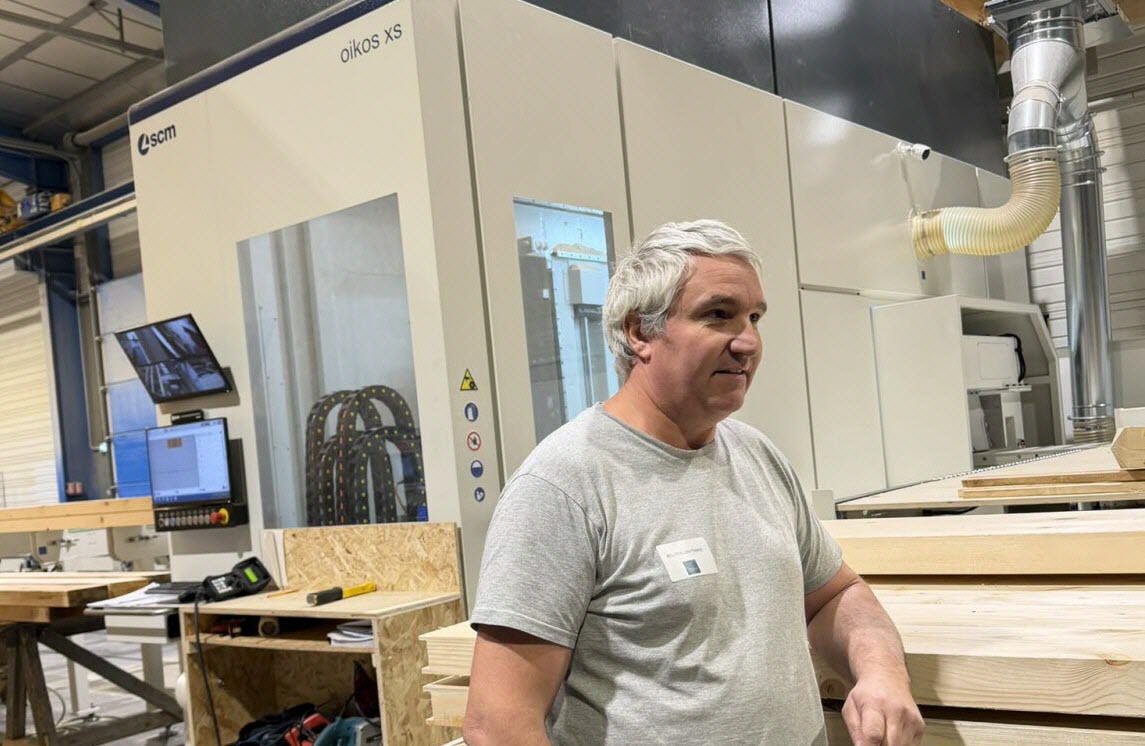 Opérateur de la machine de taille de Tapio